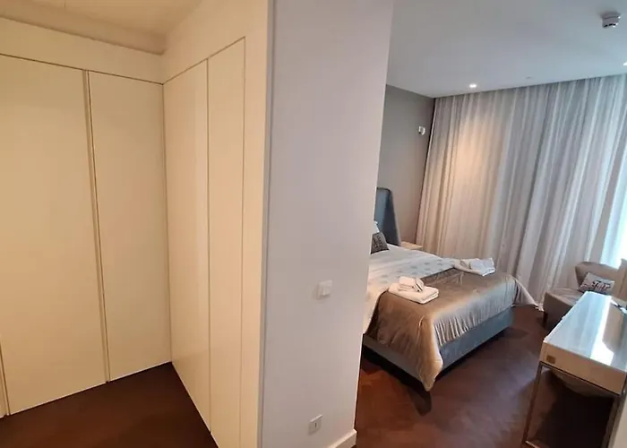 Del Mar 2 Luxe Bedroom 'c' Highrise Apartmán Lemesos