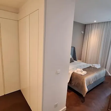 Del Mar 2 Luxe Bedroom 'c' Highrise Apartment Limassol