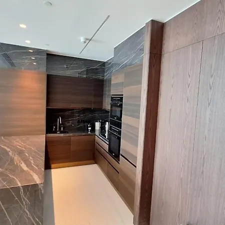 公寓 Del Mar 2 Luxe Bedroom 'c' Highrise 利马索尔