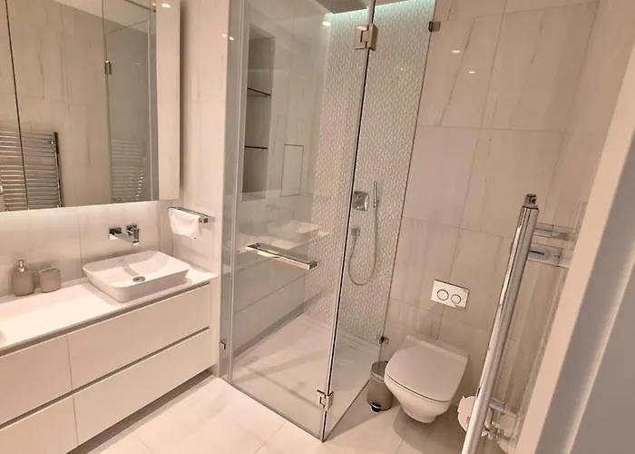 Del Mar 2 Luxe Bedroom 'c' Highrise * リマソール